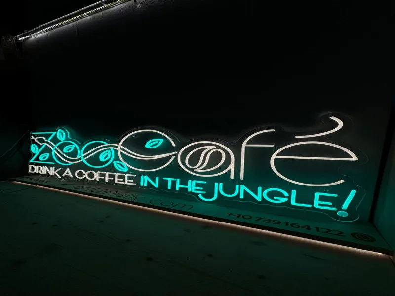 Animăluțe, cafea și… un strop de lumină! Toate la Zoo Cafe!