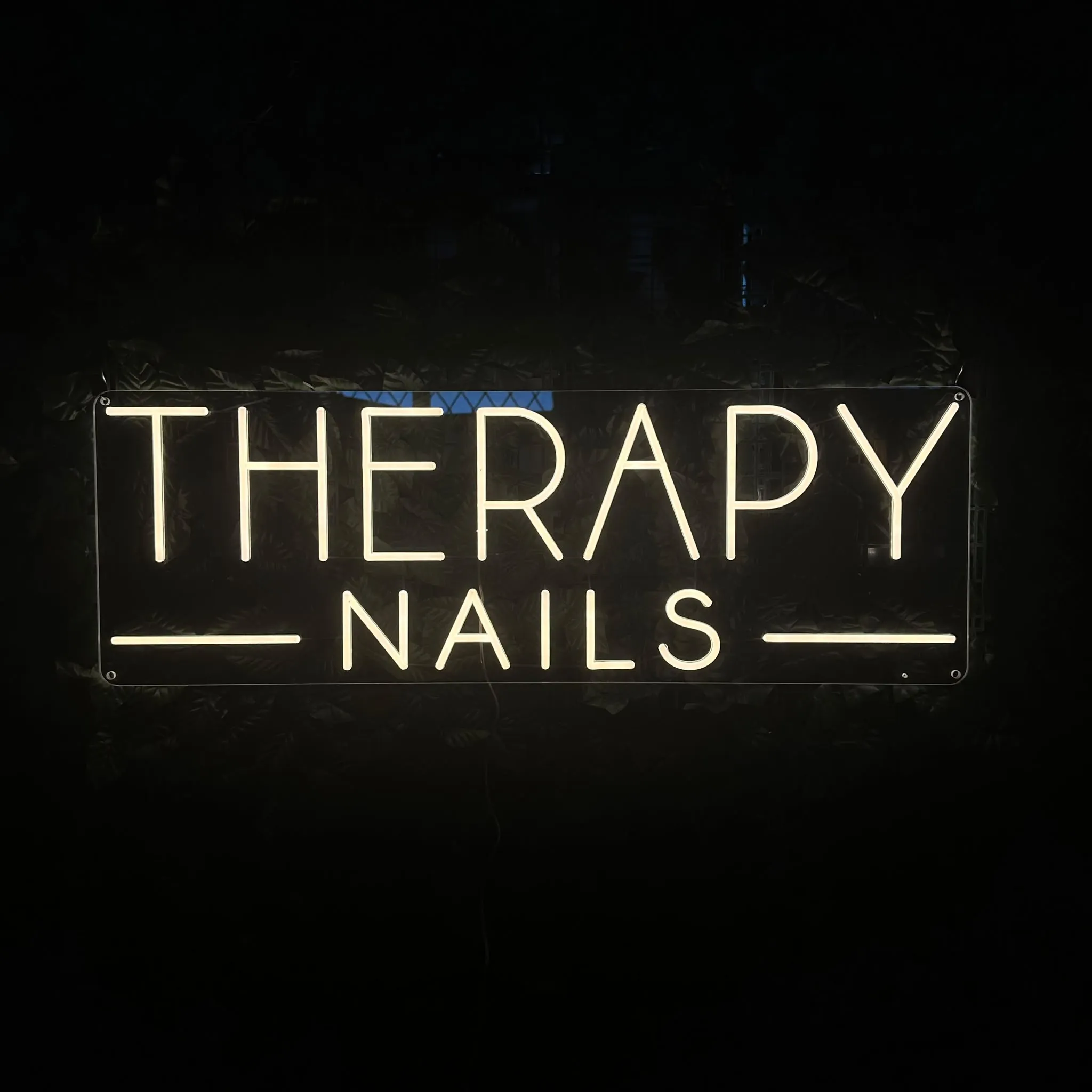 THERAPY NAILS