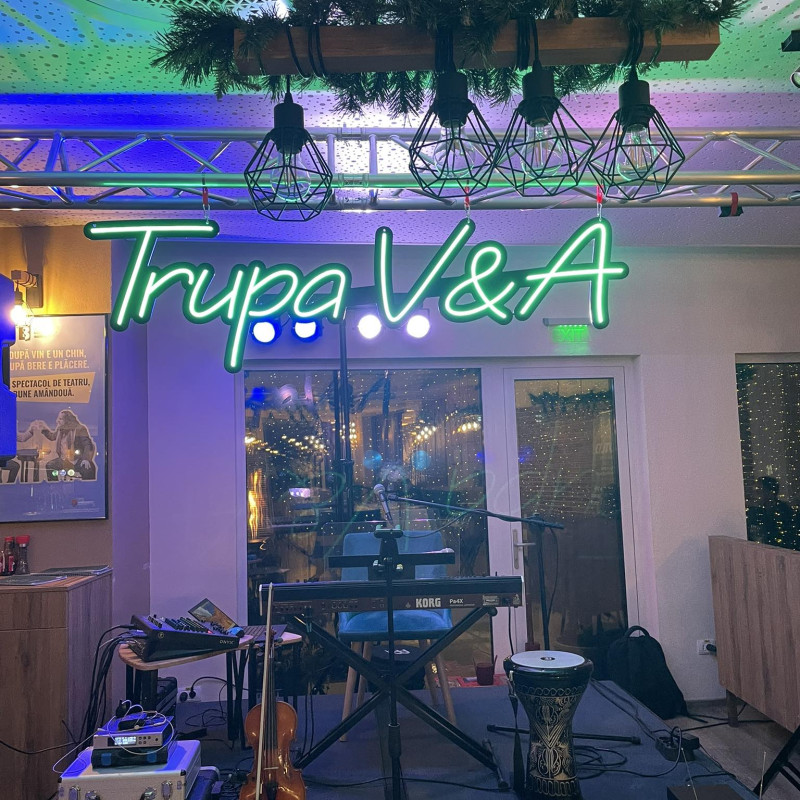 Trupa V&A