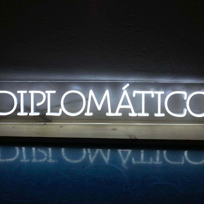 Diplomatico (white)