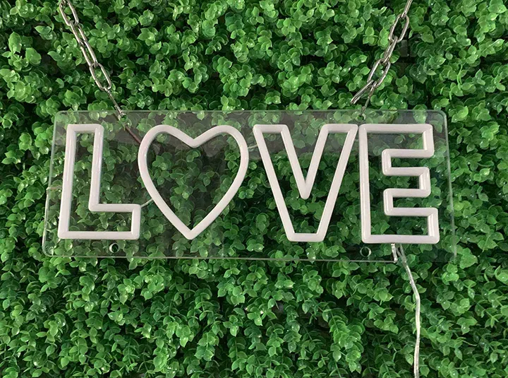 LOVE - Semn Luminos LED Neon