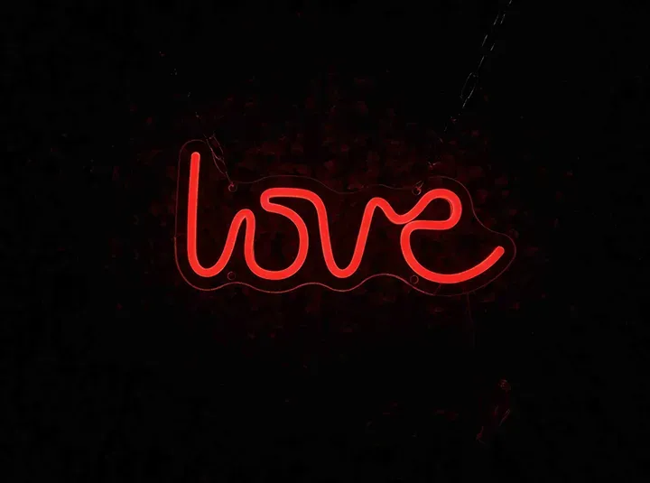 love - Semn Luminos LED Neon