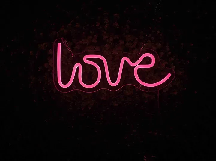 love - Semn Luminos LED Neon