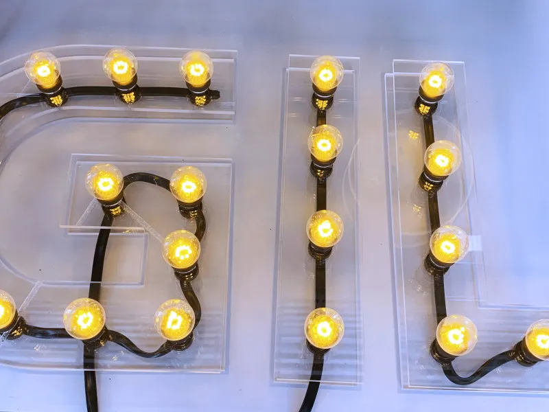 Litere Volumetrice Luminoase din Plexiglass 70 CM