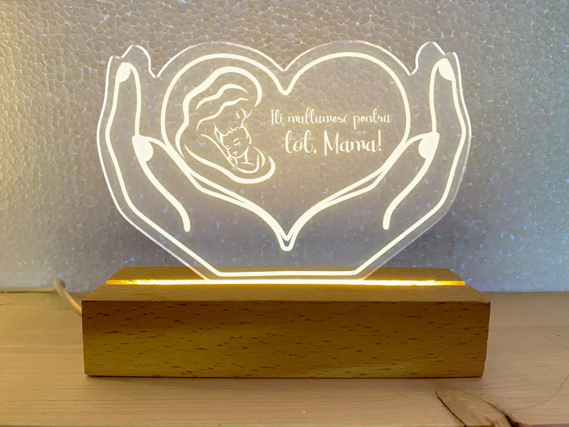 Iti Multumesc Mama - Semn Luminos Gravat in Plexiglas pe Baza Lemn