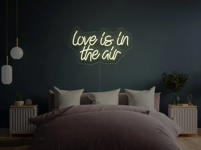 Love is in the air - Semn Luminos LED Neon