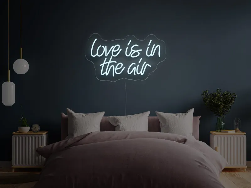 Love is in the air - Semn Luminos LED Neon