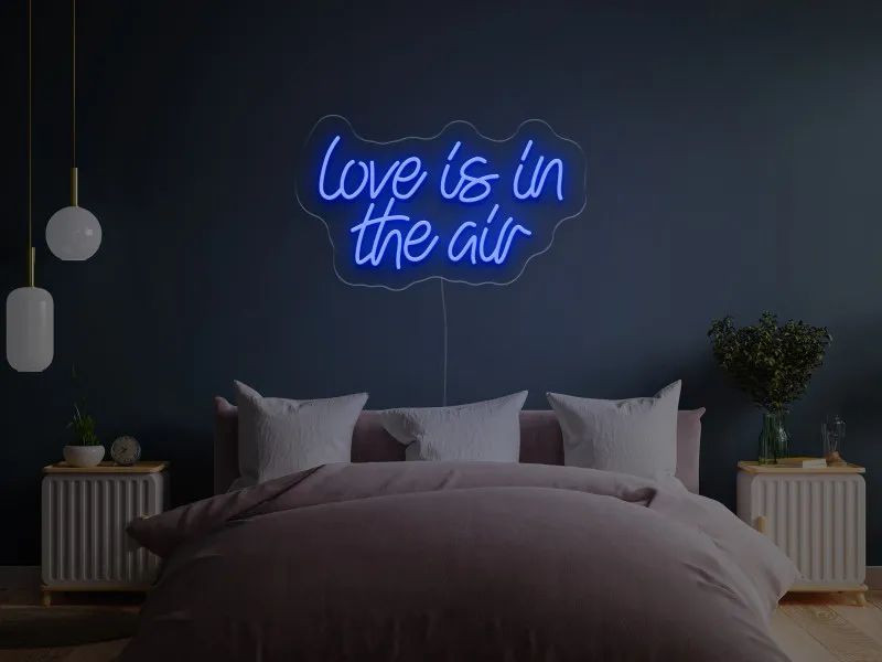 Love is in the air - Semn Luminos LED Neon
