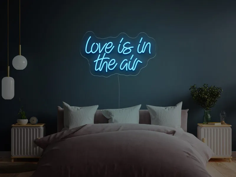 Love is in the air - Semn Luminos LED Neon