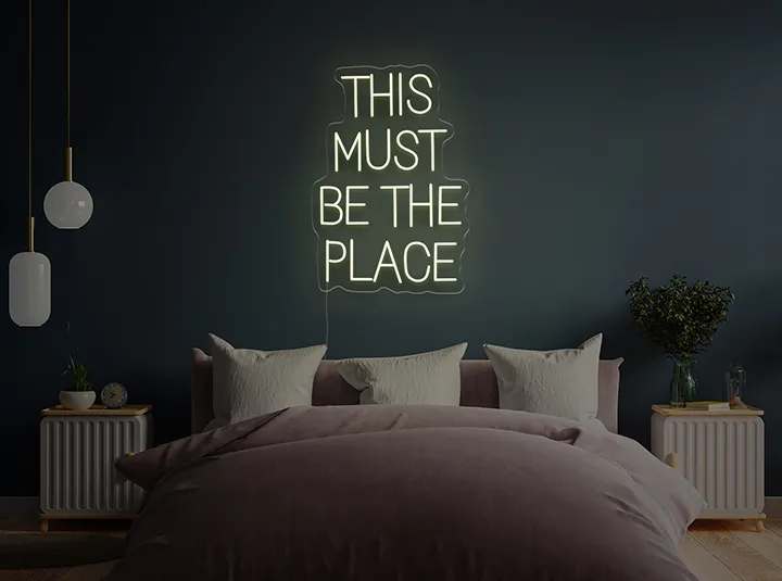THIS MUST BE THE PLACE - Semn Luminos LED Neon de Inchiriat