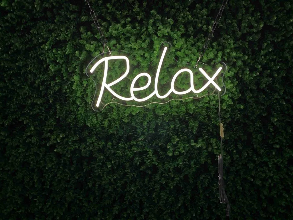 Relax - Semn Luminos LED Neon de Inchiriat