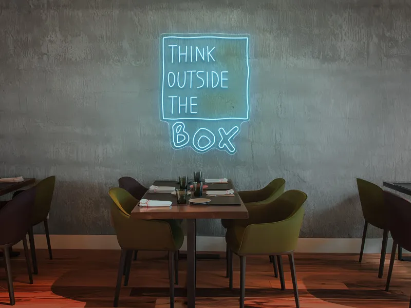 Think Outside The Box - Semn Luminos LED Neon