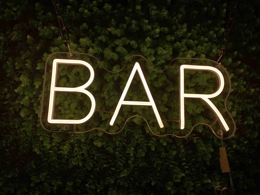 BAR - Semn Luminos LED Neon de Inchiriat