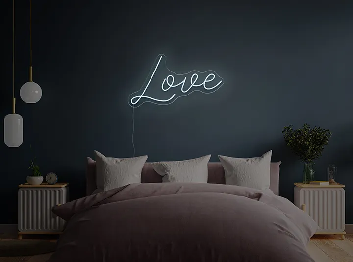 Love - Semn Luminos LED Neon de Inchiriat