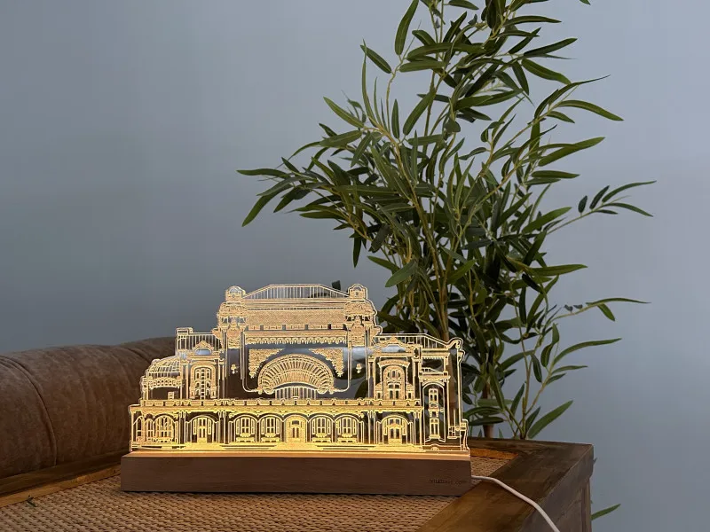 Cazino Constanta - Semn Luminos Gravat in Plexiglas pe Baza Lemn