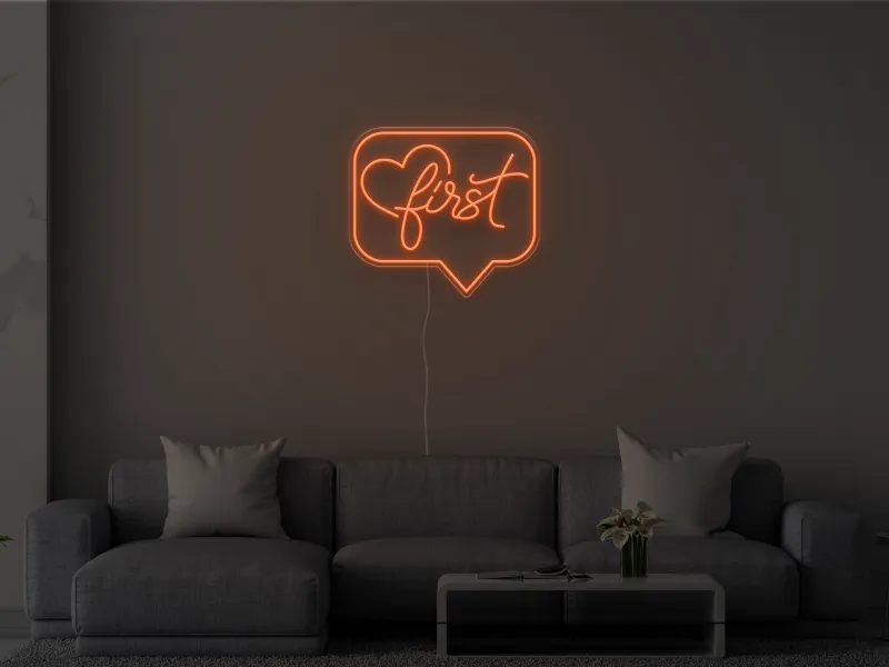 Love First - Semn Luminos LED Neon