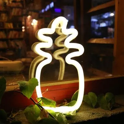 Lampa LED Neon Ananas, Lumina Calda, cu Baterii si USB