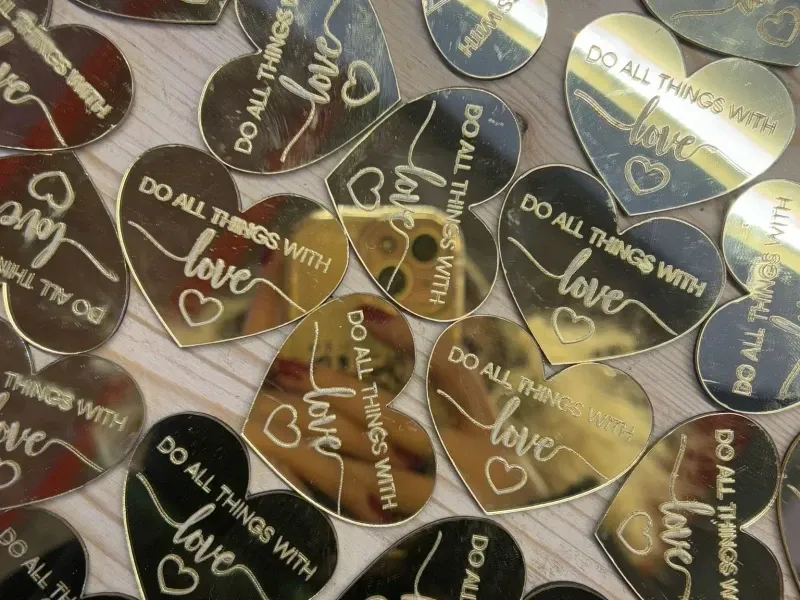 Magnet Gravat Auriu Oglindă - Formă și Text la Alegere