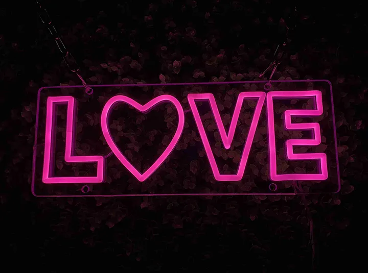 LOVE - Signe lumineux au neon LED