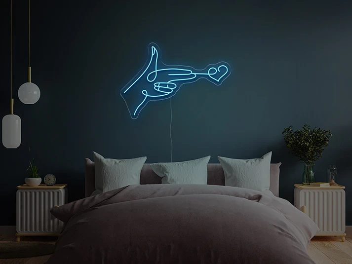 Shooting heart - LED Neon Sign