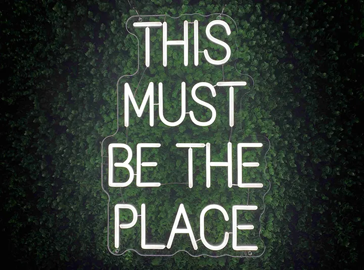 THIS MUST BE THE PLACE - Signe lumineux au neon LED
