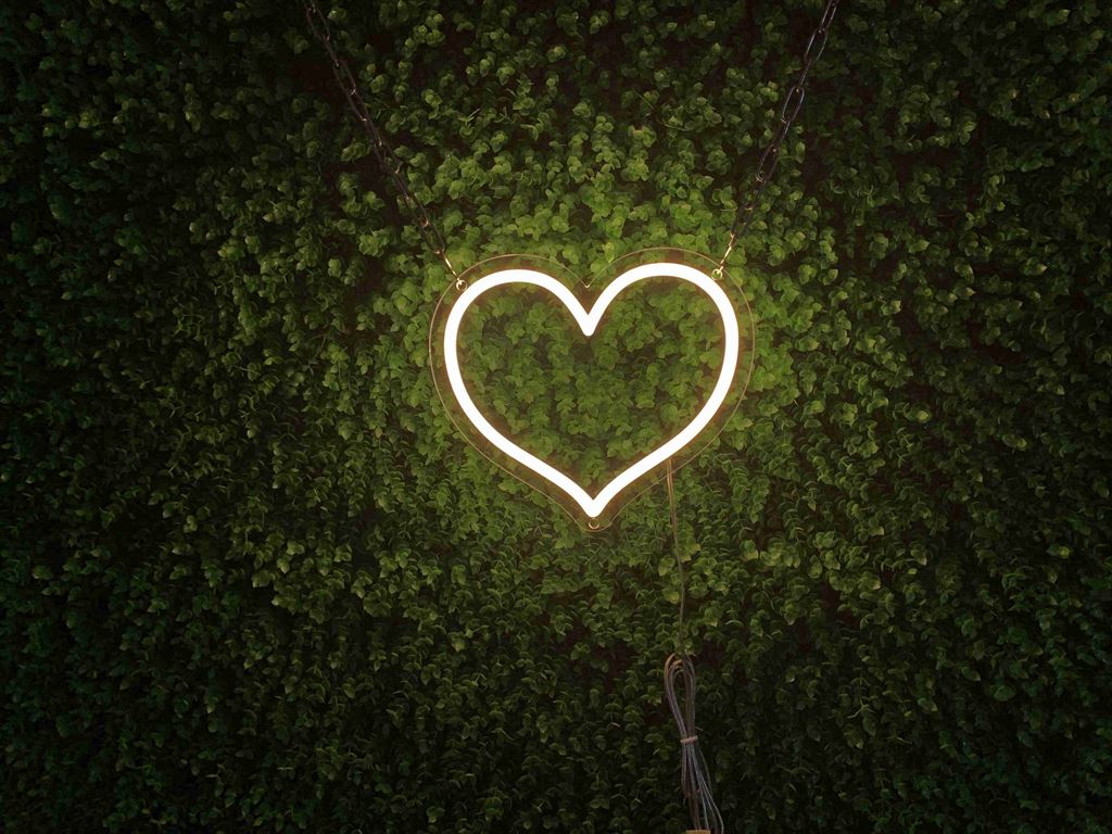 Heart - Semn Luminos LED Neon de Inchiriat